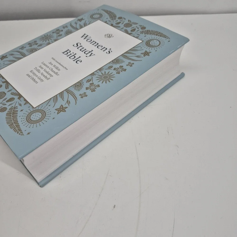 ESV Women's Study Bible (Hardcover): - Hardcover, by ESV Bibles